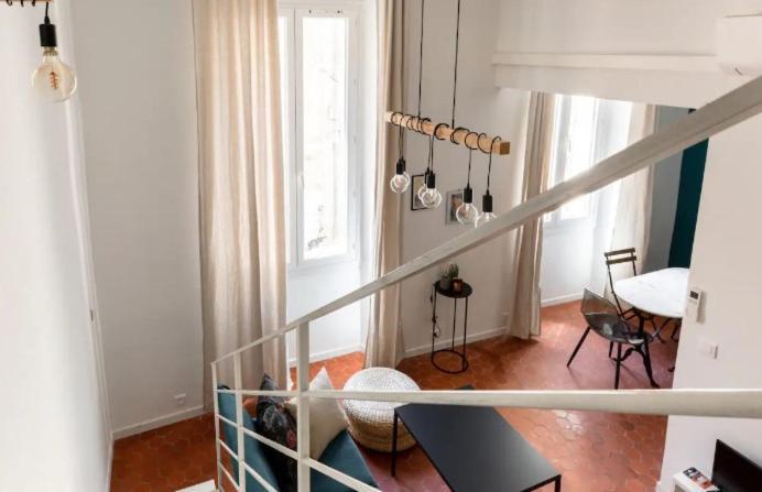 Appartement Authentique Situe En Plein Centre D'Антиб Экстерьер фото